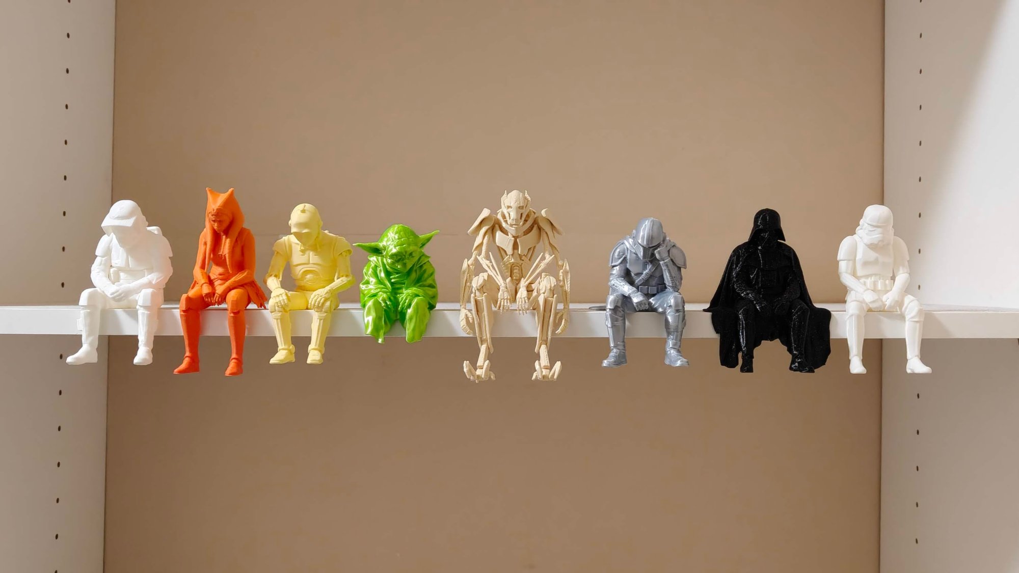 Star Wars Characters on the Ledge